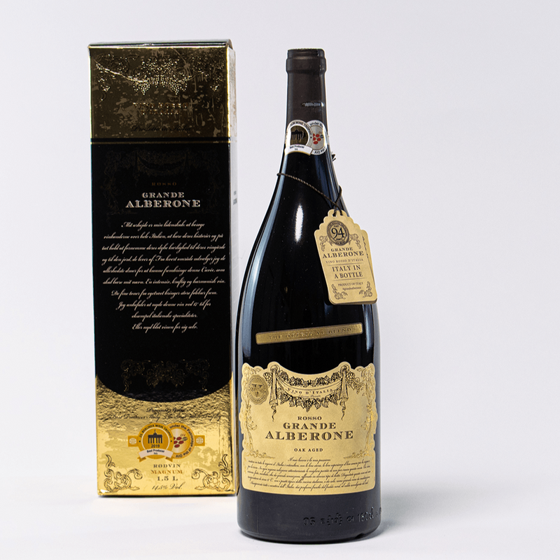 Grande Alberone Vino Rosso in Geschenkpackung 14,5 %Vol 1500ml  hat eine intensiv rote Farbe
